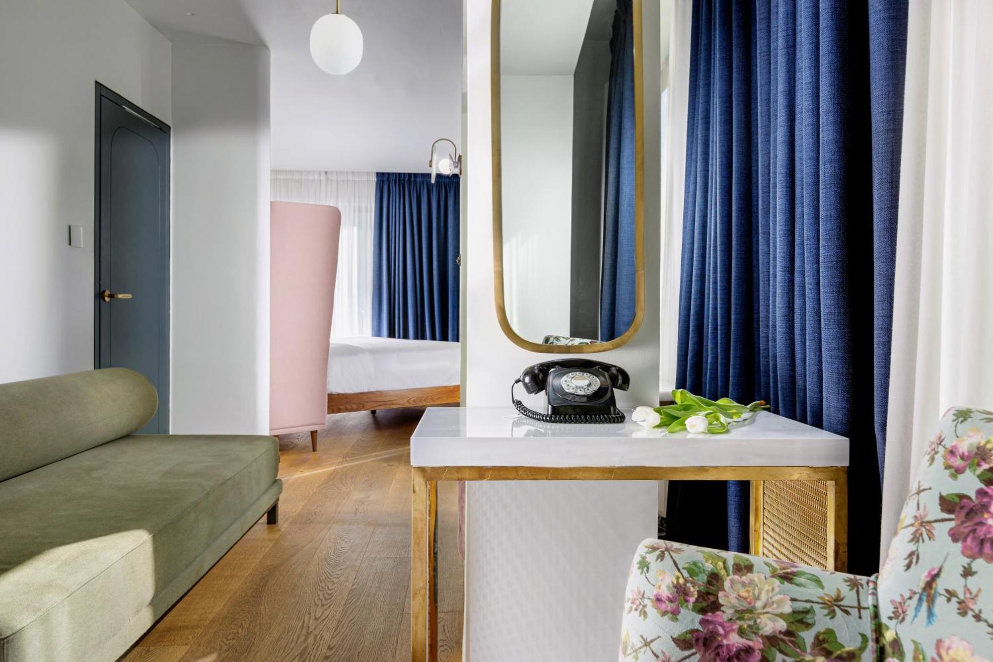Gatsby Athens Hotel Room photo